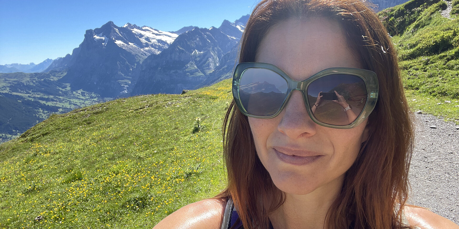 Removing reflections or glare in glasses